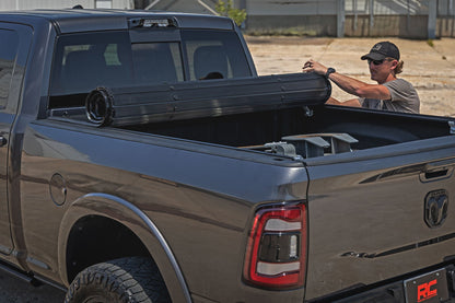 Rough Country | Hard Roll Up Bed Cover | 6'4" Bed | Ram 1500 (09-18)/2500 (09-26)  | 50309650