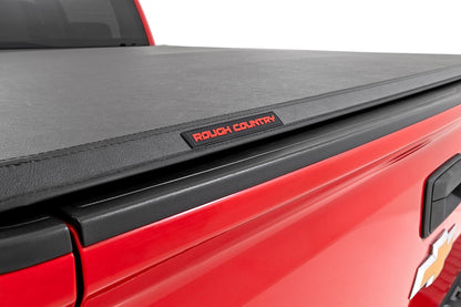 Rough Country | Soft Tri-Fold Bed Cover | 5'9" Bed | Chevy/GMC 1500 (14-18 & Classic) | 41214550A
