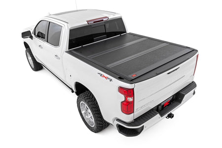 Hard Low Profile Bed Cover | 5'10" Bed | Chevy/GMC Sierra 1500 (19-25)/Silverado 1500 (19-25)  | 47120580B