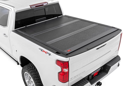 Hard Low Profile Bed Cover | 6'7" Bed | Chevy/GMC Sierra 1500 (19-25)/Silverado 1500 (19-25)  | 47120650B