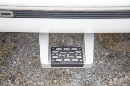 Single Hoop Step | Universal | Alum | Pair | Multiple Makes & Models (Chevy/Ford/GMC/Ram) | 117510