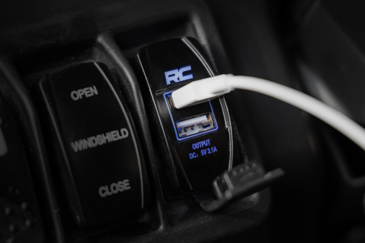USB Switch Insert | 2x1 with Logo | Blue Back Light | 709USB