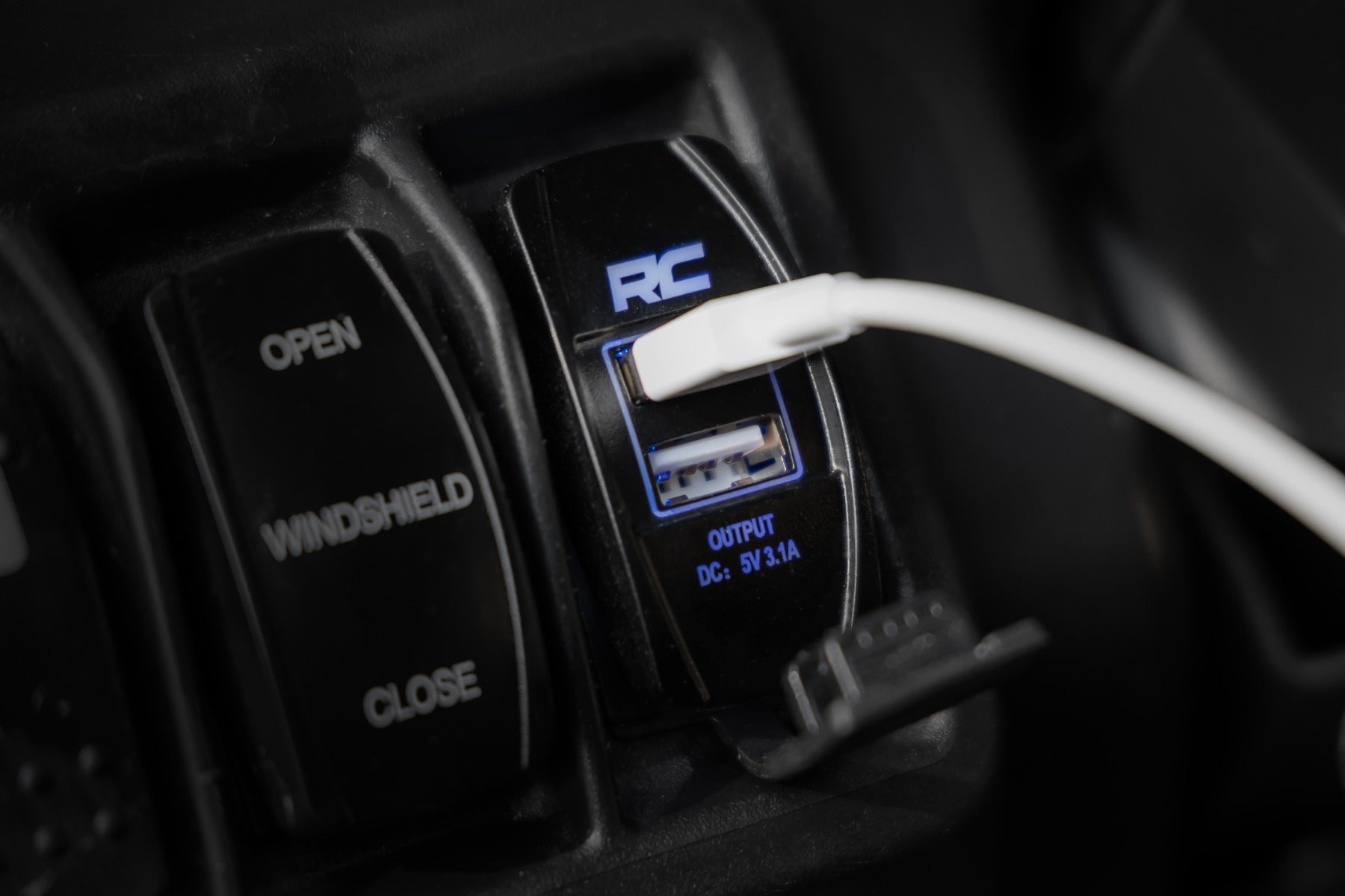 USB Switch Insert | 2x1 with Logo | Blue Back Light | 709USB