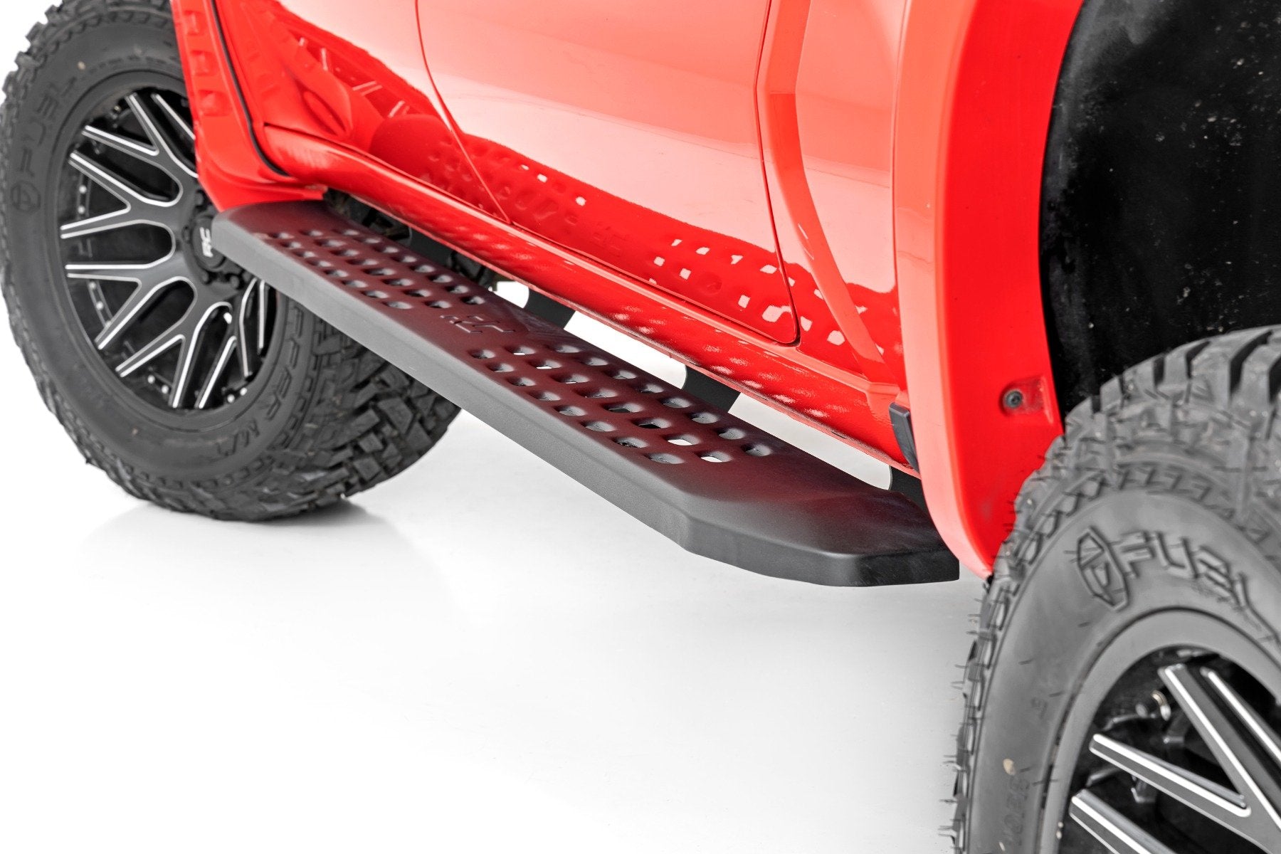 RPT2 Running Boards | Crew Cab | Black | Chevy/GMC 1500/2500HD/3500HD (19-25 & Classic) | 44002