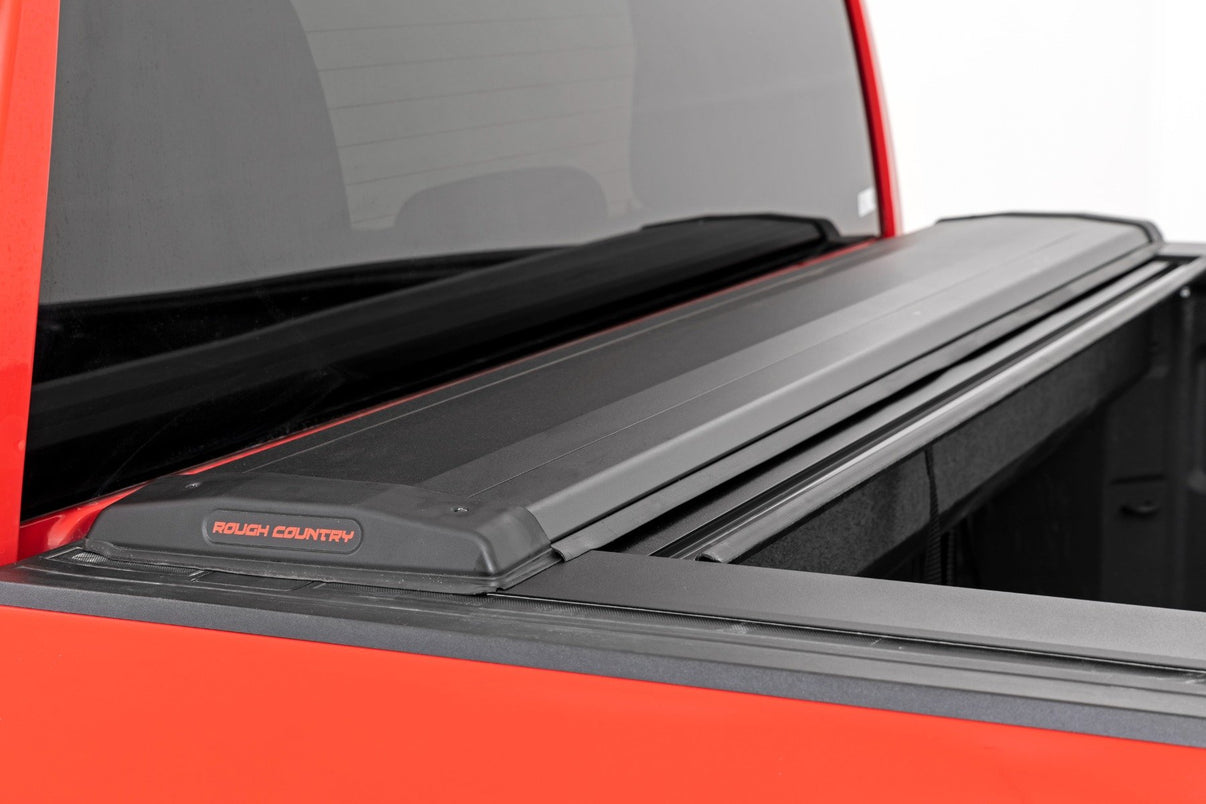 Retractable Bed Cover | 5'10" Bed | Chevy/GMC Sierra 1500 (19-25)/Silverado 1500 (19-25)  | 46120581A