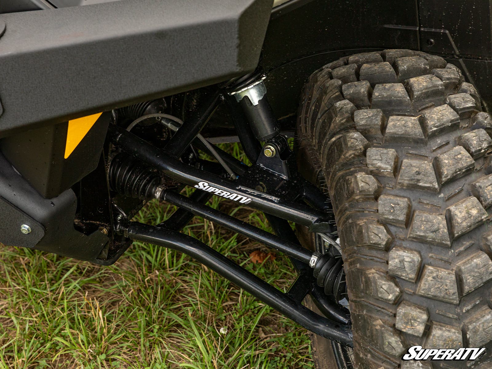 Can-Am Defender HD10 High-Clearance 2" Forward Offset A-Arms