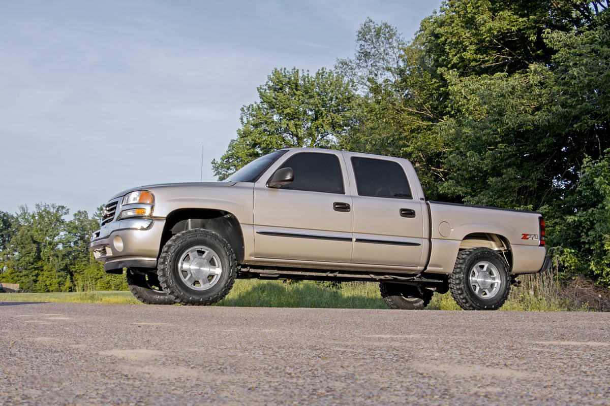 1.5-2 Inch Leveling Kit | Chevy/GMC Sierra 1500/Silverado 1500/Tahoe/Yukon (99-06 & Classic) | 7592