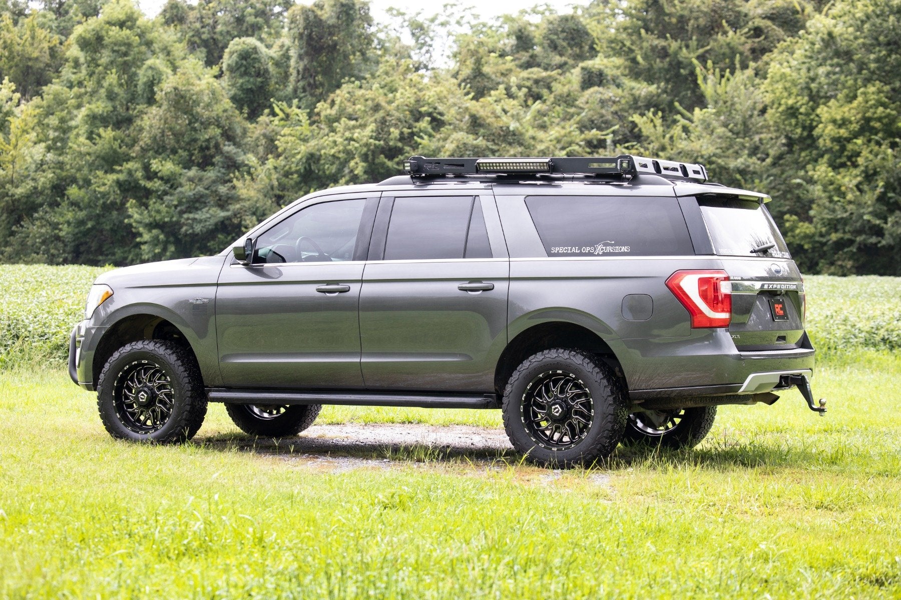 3 Inch Lift Kit | UCA | M1 Struts | Ford Expedition 4WD (2018-2024) | 40240RED