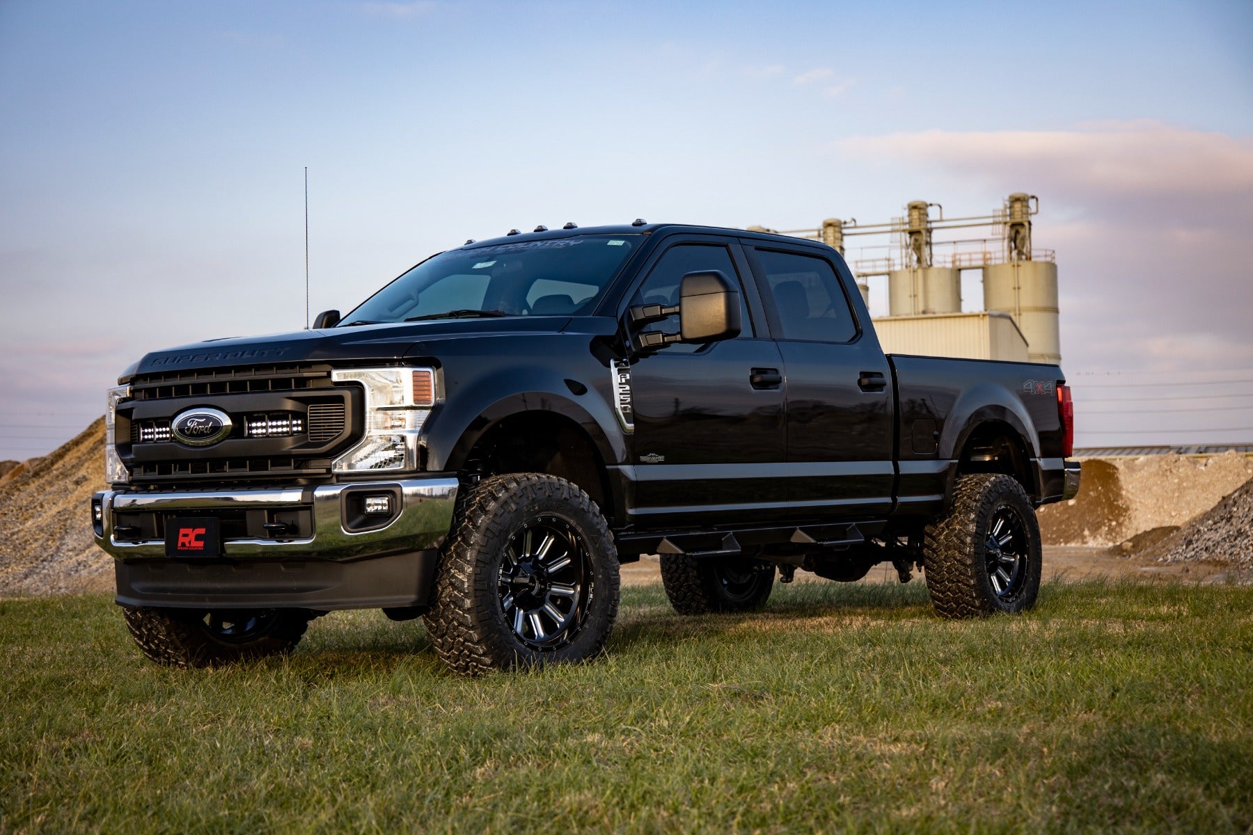 LED Light Kit | Grille Mount | 10 Inch Black | Slimline | Ford F-250 Super Duty (20-22) | 70898