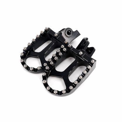 KKE Footpegs Billet Foot Rest For Rawrr Mantis, Mantis X, Red and Black (Collective)