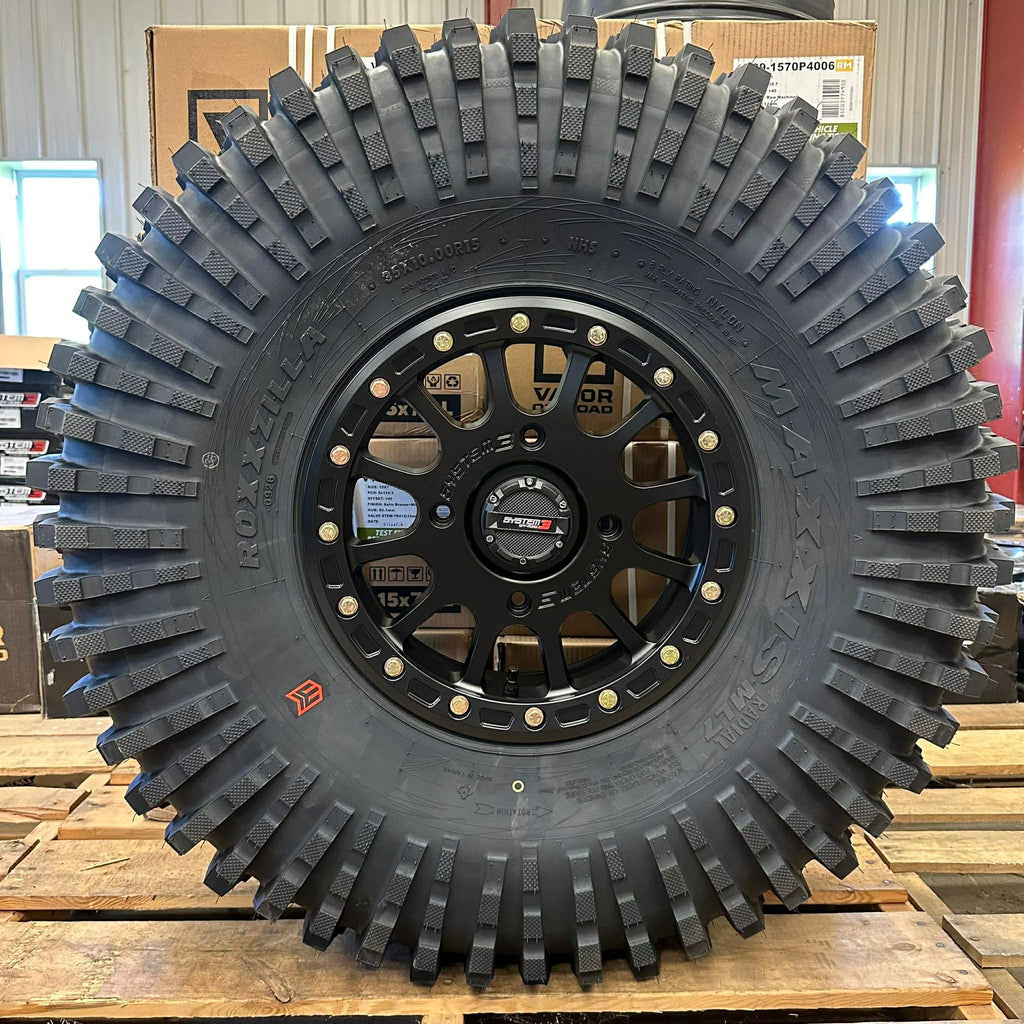 System 3 SB5  Matte Black Beadlock 15x7 38mm Maxxis Roxxzilla kit