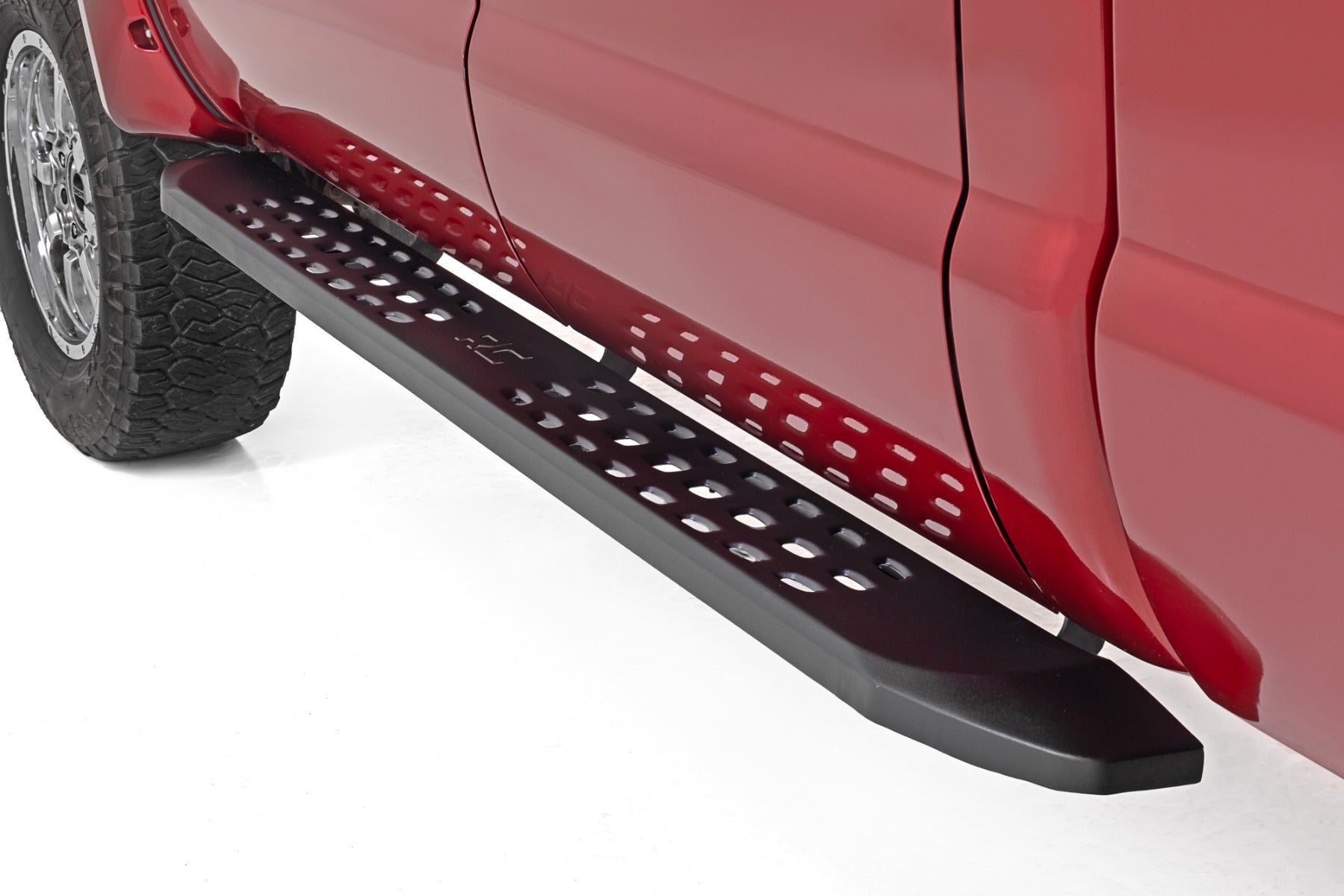 RPT2 Running Board | Crew Cab | Black | Ford F-250/F-350 Super Duty (09-16) | 44009