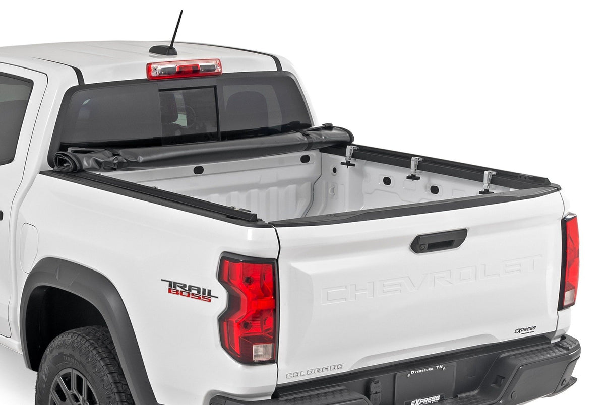 Soft Roll Up Bed Cover | 5' Bed | Chevy/GMC Canyon/Colorado 2WD/4WD (15-25) | 42120500