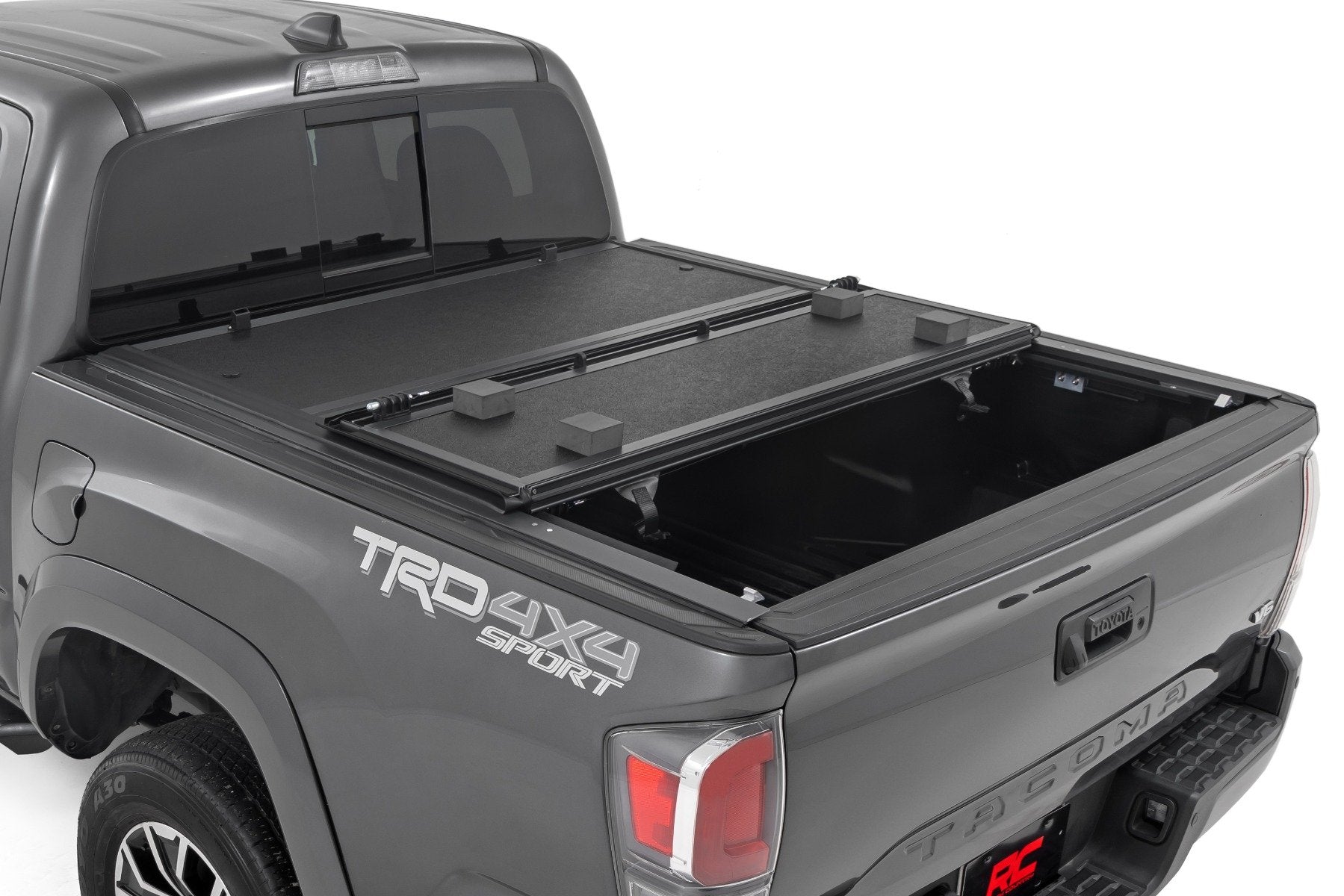 Hard Low Profile Bed Cover | 5' Bed | Toyota Tacoma 2WD/4WD (2016-2023) | 47420500B