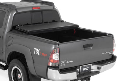 Rough Country | Hard Low Profile Bed Cover | 5' Bed | Toyota Tacoma 2WD/4WD (05-15) | 47415500B