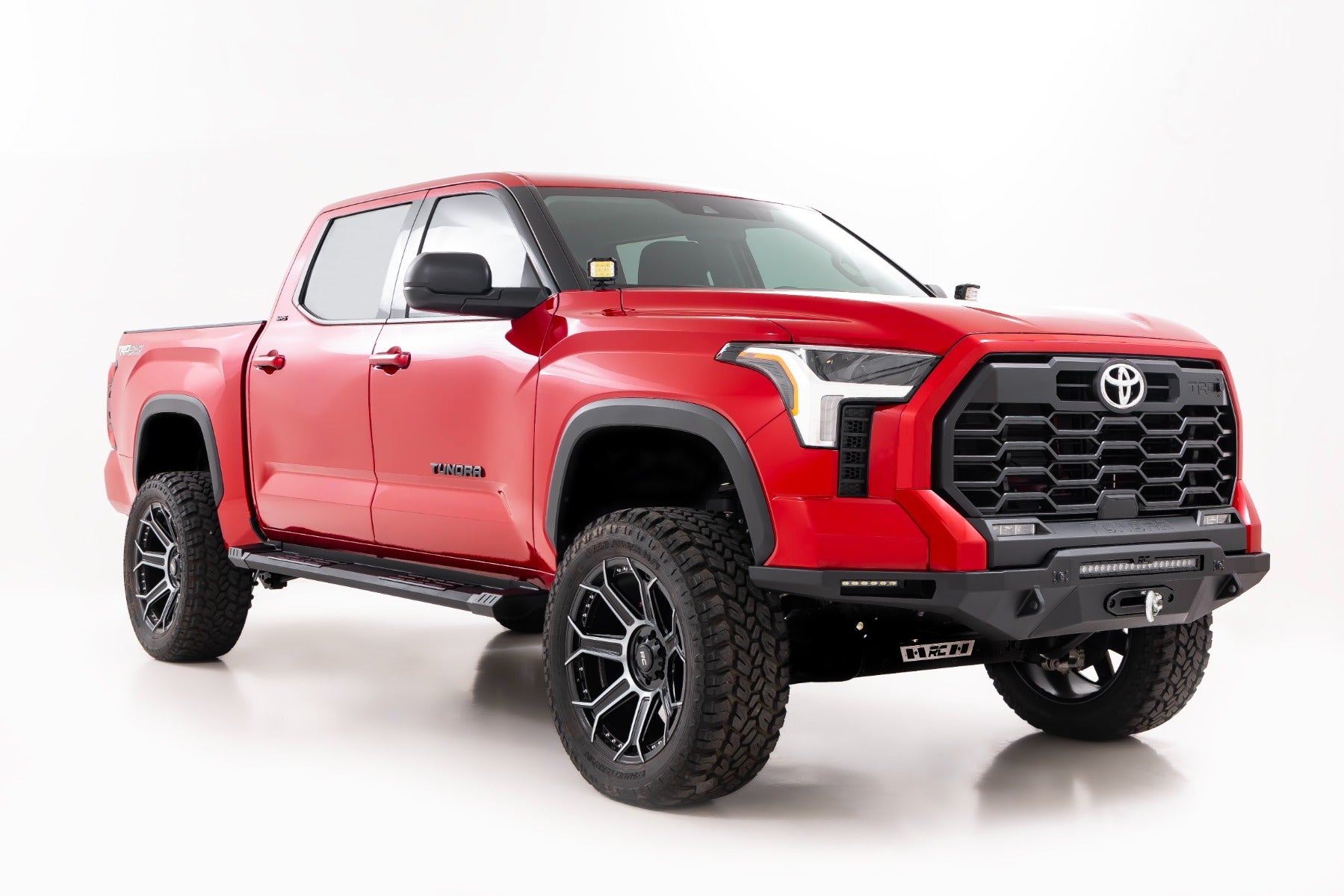 HD2 Aluminum Running Boards | CrewMax | Toyota Tundra 2WD/4WD (2022-2025) | SRB072291A
