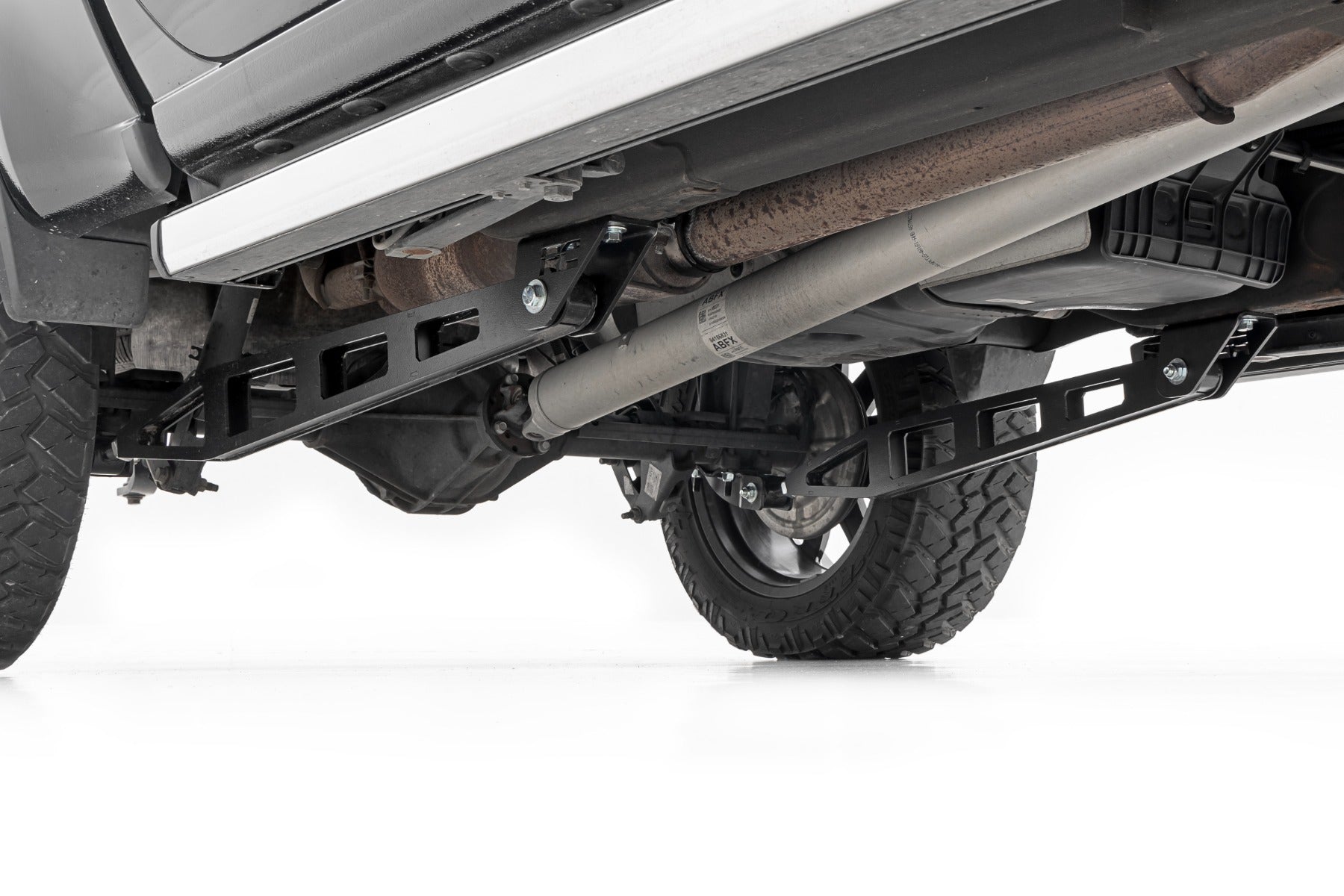 Traction Bar Kit | Chevy/GMC Sierra 1500 (19-25)/Silverado 1500 (19-25)  | 11017