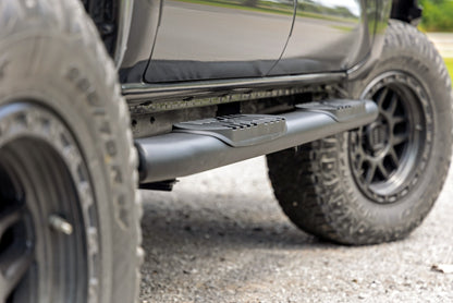 Oval Nerf Step | Double Cab | Black | Toyota Tacoma 2WD/4WD (2005-2023) | 21008