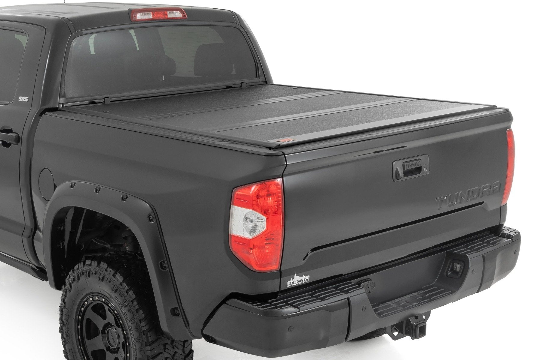 Hard Low Profile Bed Cover | 5'7" Bed | Toyota Tundra 2WD/4WD (2007-2021) | 47414550B