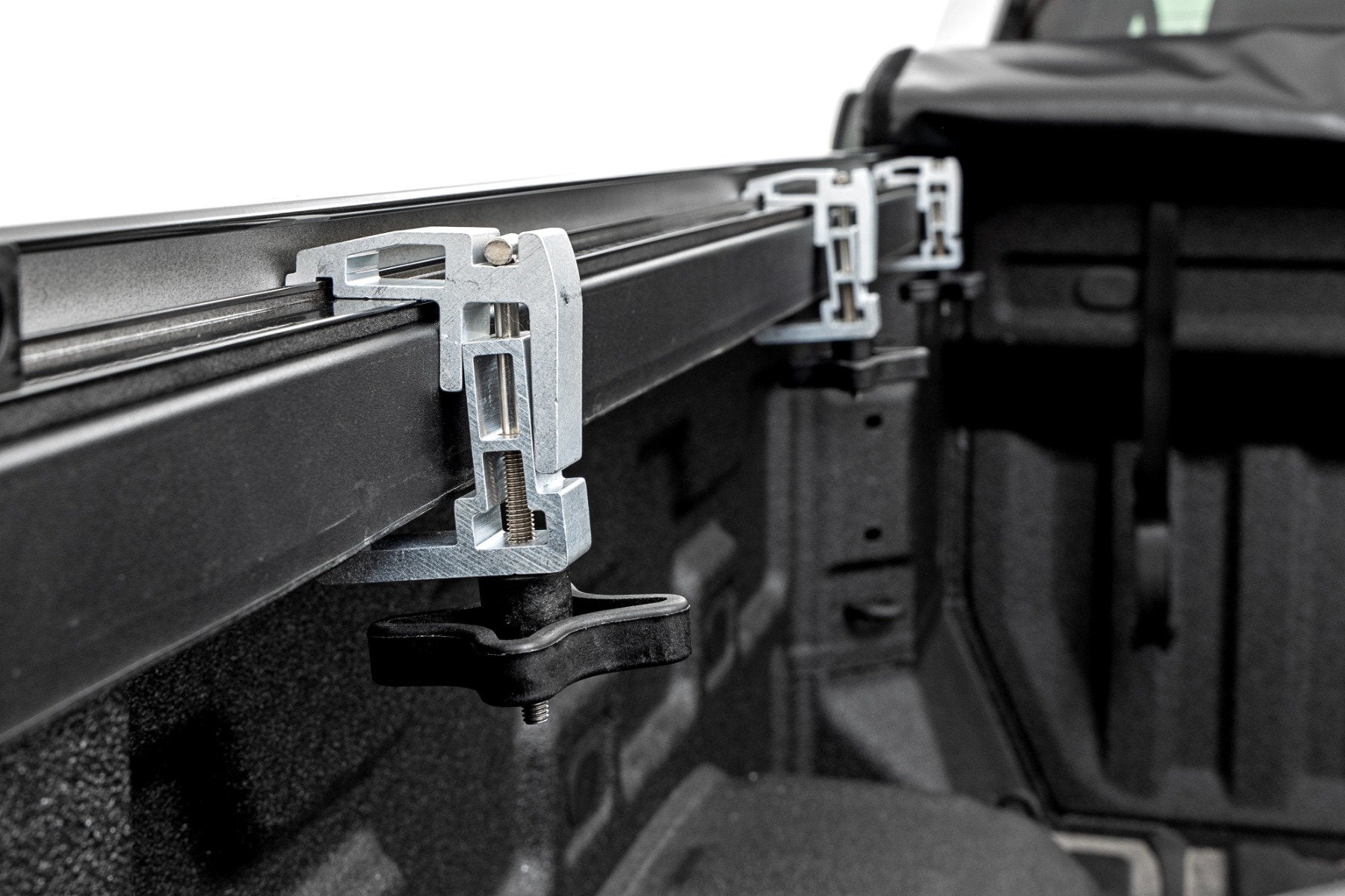 Soft Roll Up Bed Cover | 5'10" Bed | Chevy/GMC Sierra 1500 (19-25)/Silverado 1500 (19-25)  | 42120580