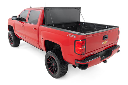 Hard Tri-Fold Flip Up Bed Cover | 5'9" Bed | Chevy/GMC 1500 (14-18 & Classic) | 49119551