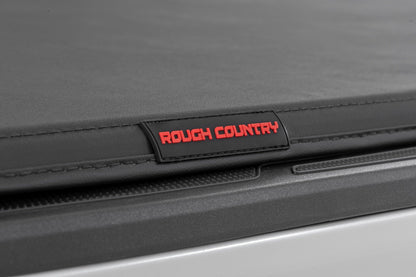 Rough Country | Soft Tri-Fold Bed Cover | 5' Bed | Dbl Cab | Toyota Tacoma 2WD/4WD (24-26) | 41716505A