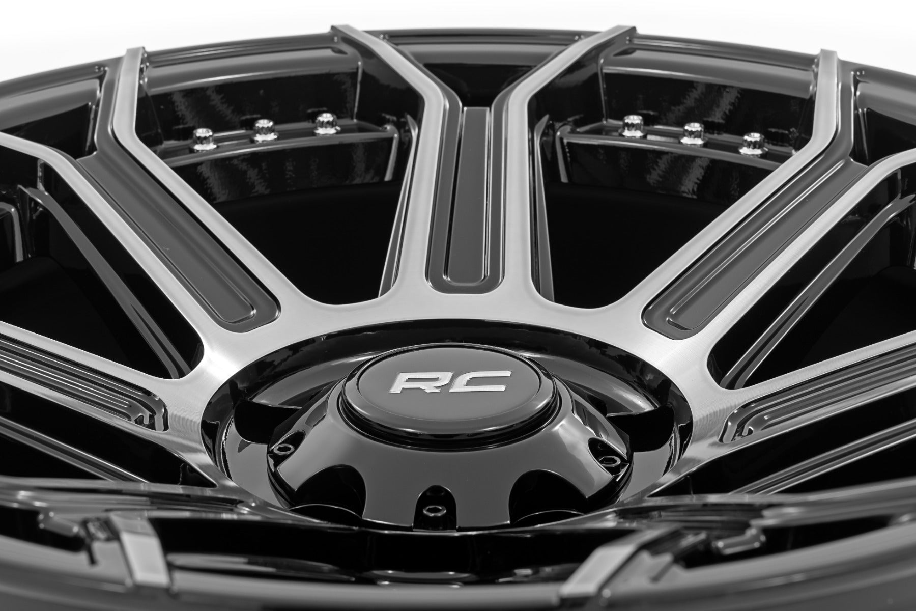 Rough Country 89 Series Wheel | One-Piece | Black Machined Gun Metal | 17x9 | 6x5.5 | -12mm | 89170912