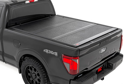Rough Country | Hard Low Profile Bed Cover | 6'7" Bed | Ford F-150 2WD/4WD (2021-2026) | 47229650B