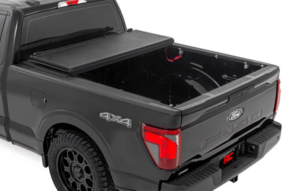 Rough Country | Hard Low Profile Bed Cover | 6'7" Bed | Ford F-150 2WD/4WD (2015-2020) | 47229650_A