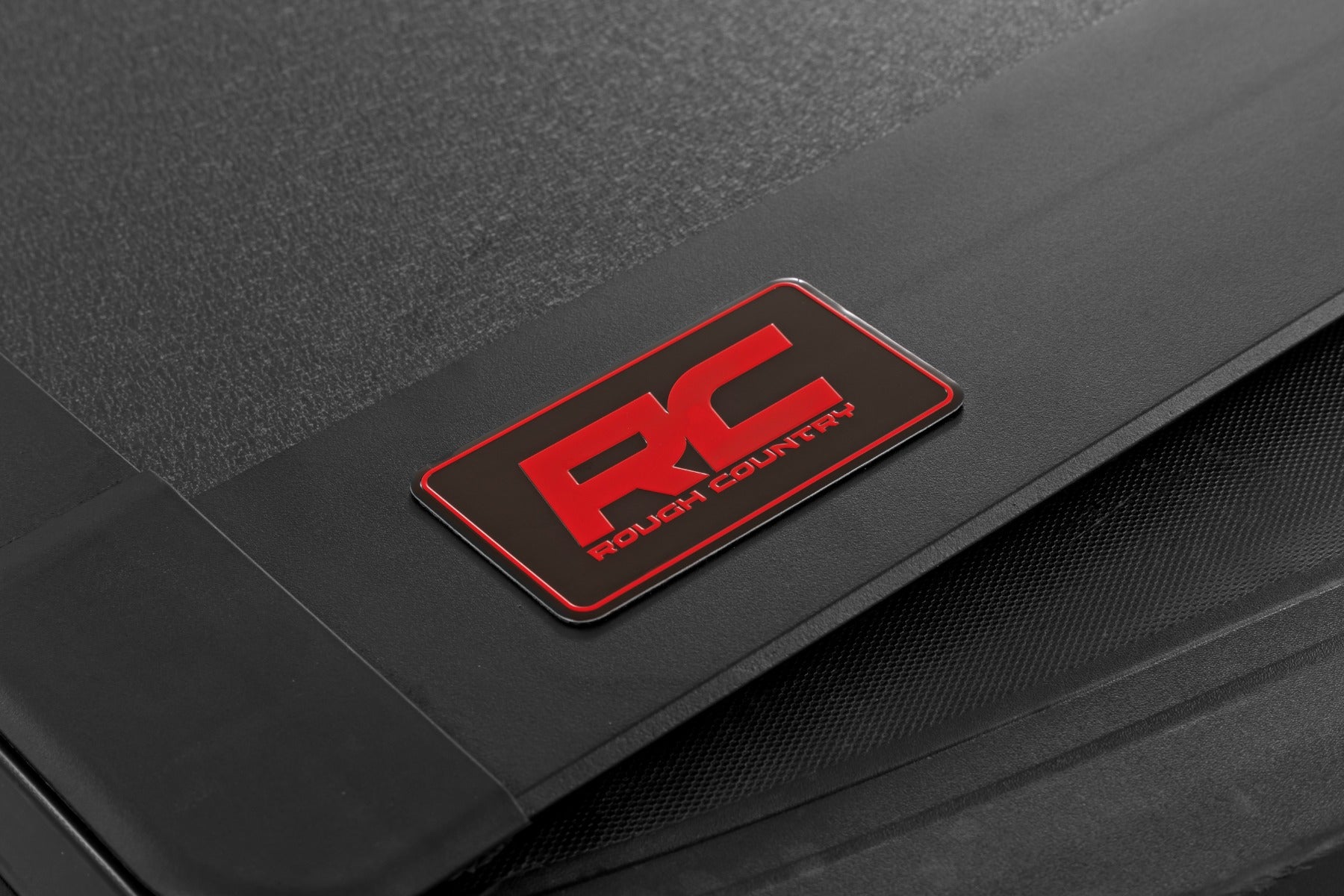 Hard Tri-Fold Flip Up Bed Cover | 6' Bed | Chevy/GMC Canyon/Colorado (15-25) | 49120600