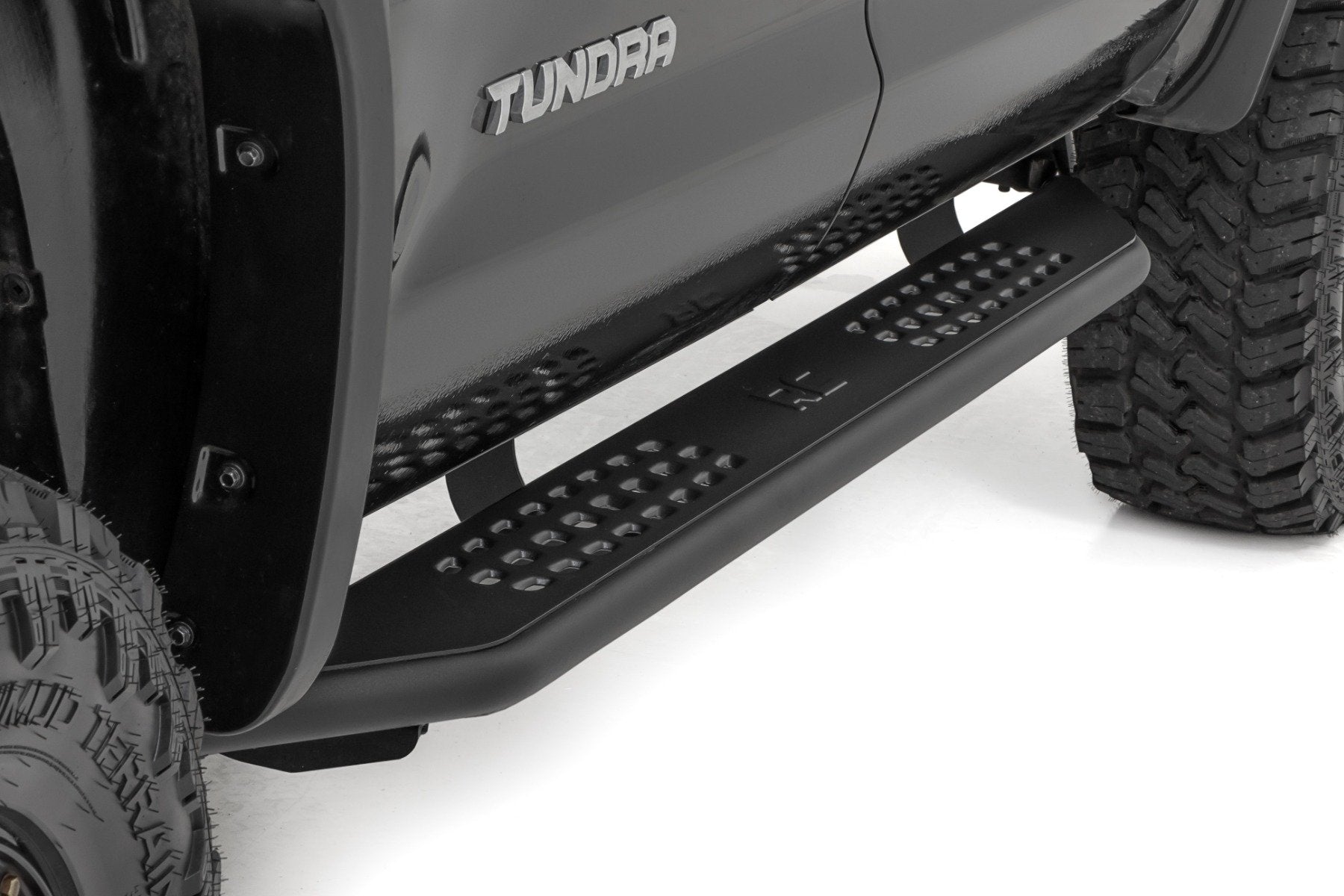 OV2 Running Boards | Side Step Bars | Crew Cab | Toyota Tundra 2WD/4WD (07-21) | 14005