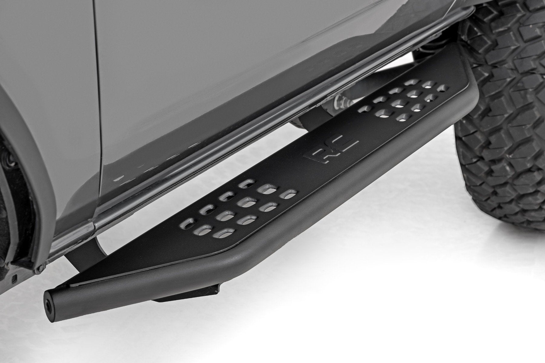 OV2 Running Boards | Side Step Bars | 2-Door | Ford Bronco (2 Door) (21-25) | 14004