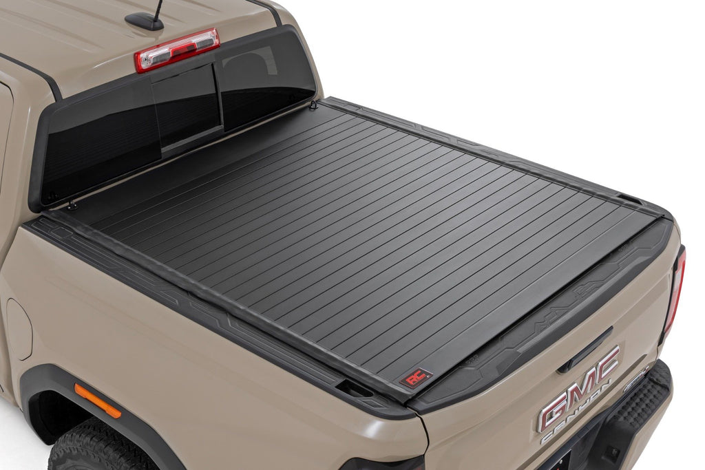 Rough Country | Hard Roll Up Bed Cover | 5' Bed | Chevy/GMC Canyon/Colorado 2WD/4WD (23-26) | 50120525