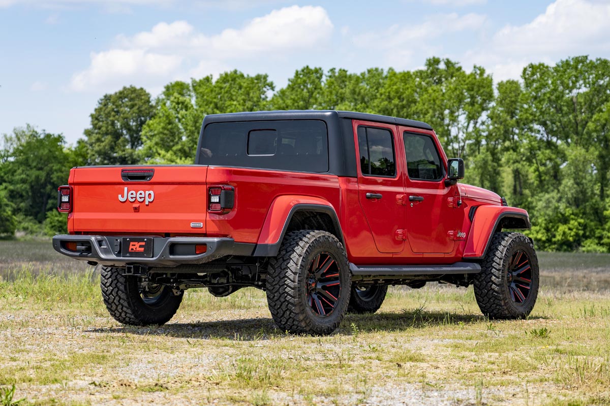 2.5 Inch Leveling Kit | Spacers | M1 | Jeep Gladiator JT 4WD (2020-2023) | 63440