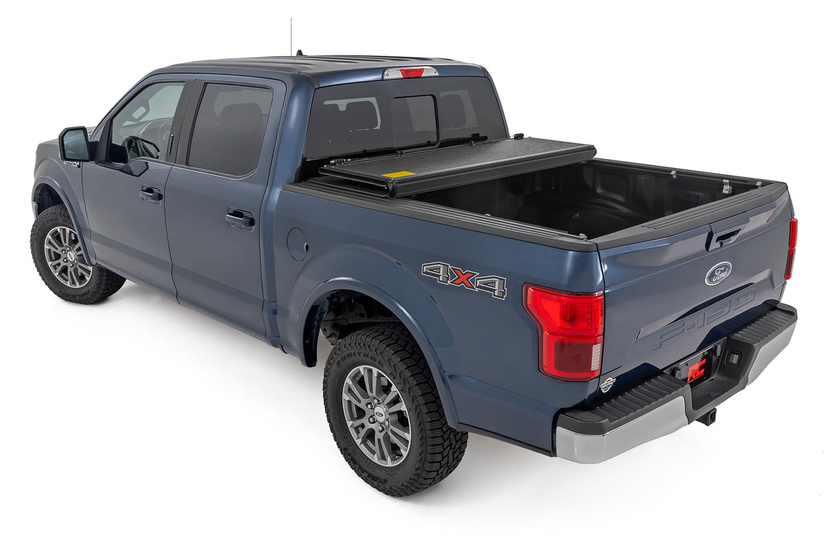 Hard Low Profile Bed Cover | 6'10" Bed | Ford F-250/F-350 Super Duty (17-25) | 47220651B