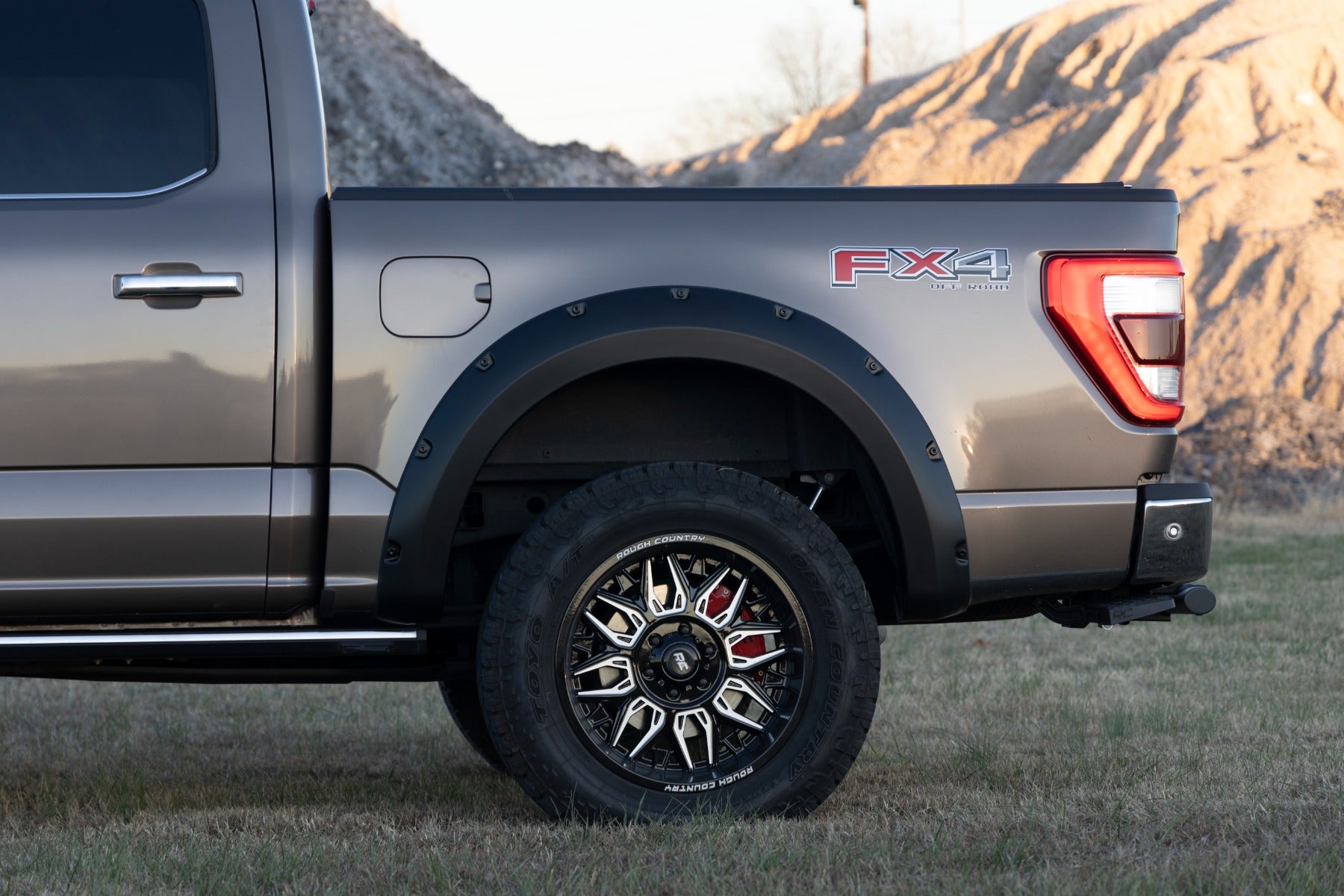 Pocket Fender Flares | YZ Oxford White | Ford F-150 2WD/4WD (2021-2025) | F-F20911B-YZ