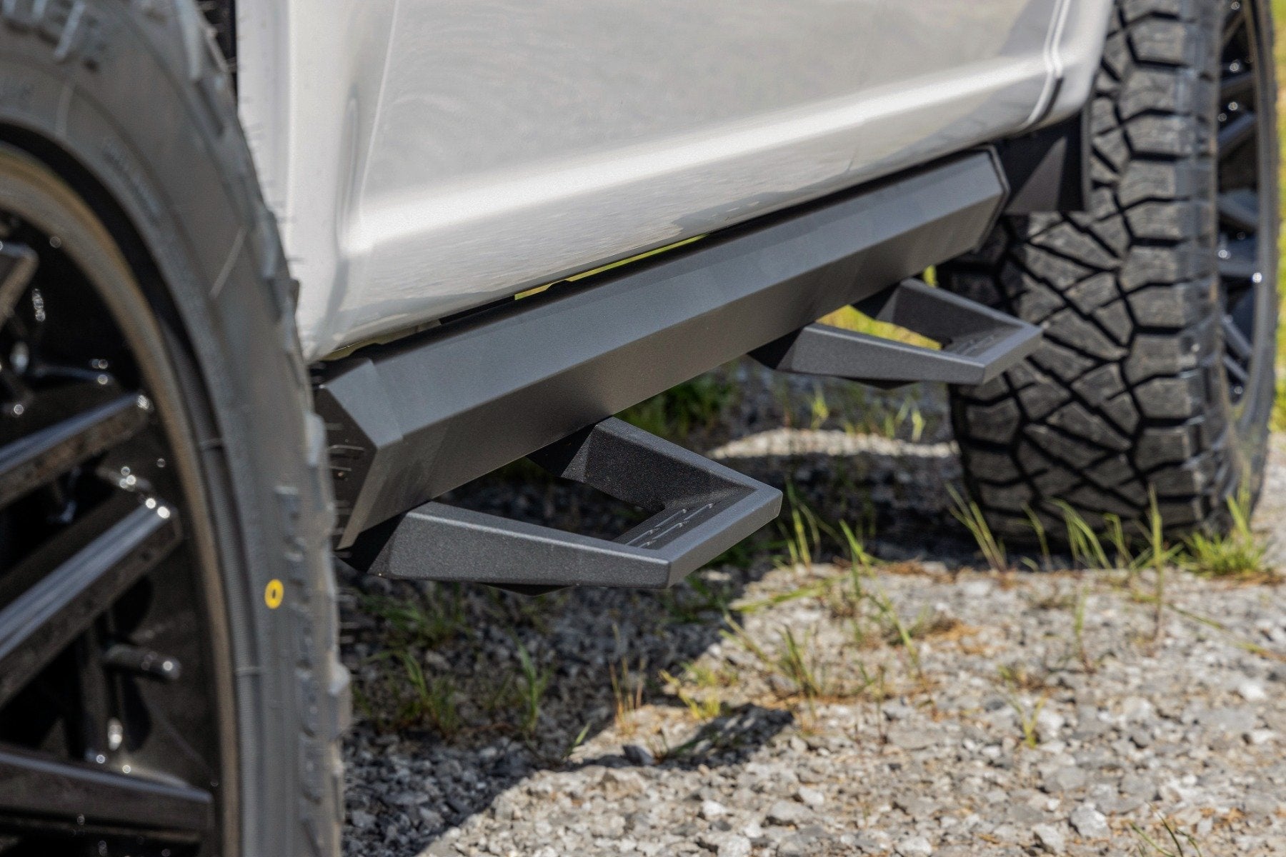 SRL2 Adjustable Aluminum Steps | Ford Ranger 2WD/4WD (2019-2025) | 51131