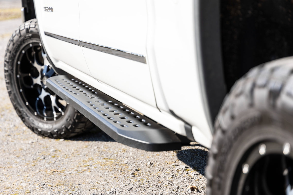 RPT2 Running Boards | Crew Cab | Chevy/GMC 1500/2500HD/3500HD (07-18 & Classic) | 44001
