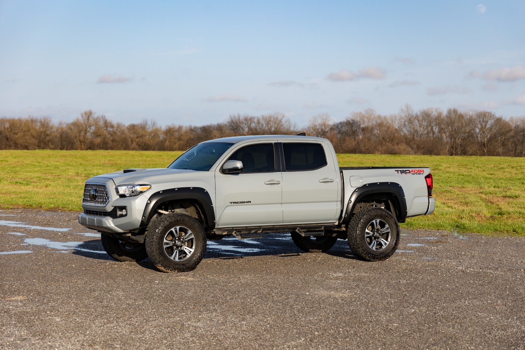 Pocket Fender Flares | 040 Super White | Toyota Tacoma 2WD/4WD (2016-2023) | F-T11621A-O40