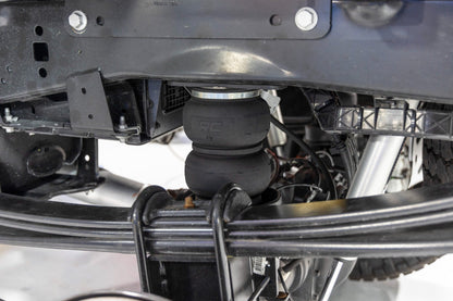 Rough Country | Air Spring Kit w/compressor | Wireless Controller | Ford F-250/F-350 Super Duty (17-26) | 10038AWC