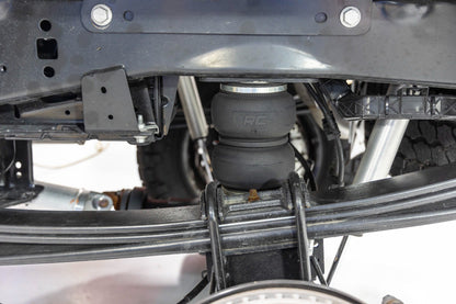Rough Country | Air Spring Kit w/compressor | Wireless Controller | Ford F-250/F-350 Super Duty (17-26) | 10038AWC