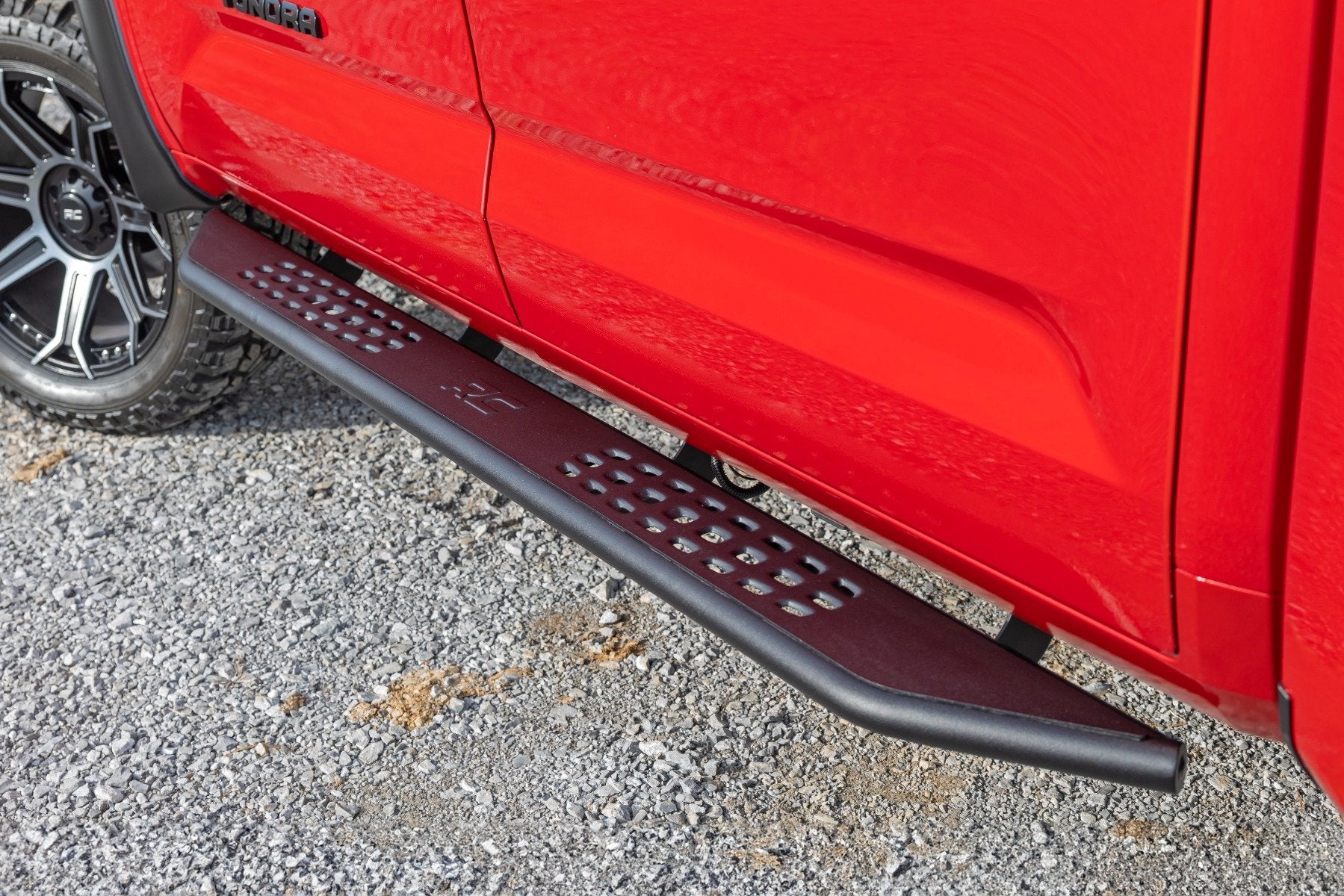 OV2 Running Boards | Side Step Bars | Crew Cab | Toyota Tundra 2WD/4WD (22-25) | 14006