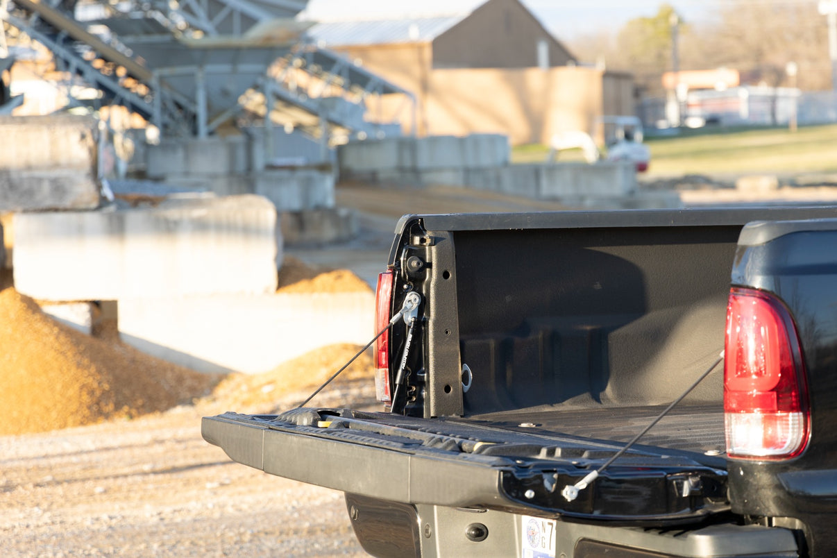 Tailgate Assist | Ford F-250/F-350 Super Duty 2WD/4WD (1999-2016) | 73220