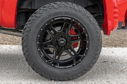 Rough Country 92 Series Wheel | Machined One-Piece | Gloss Black | 18x9 | 6x5.5 | +18mm | 92181812