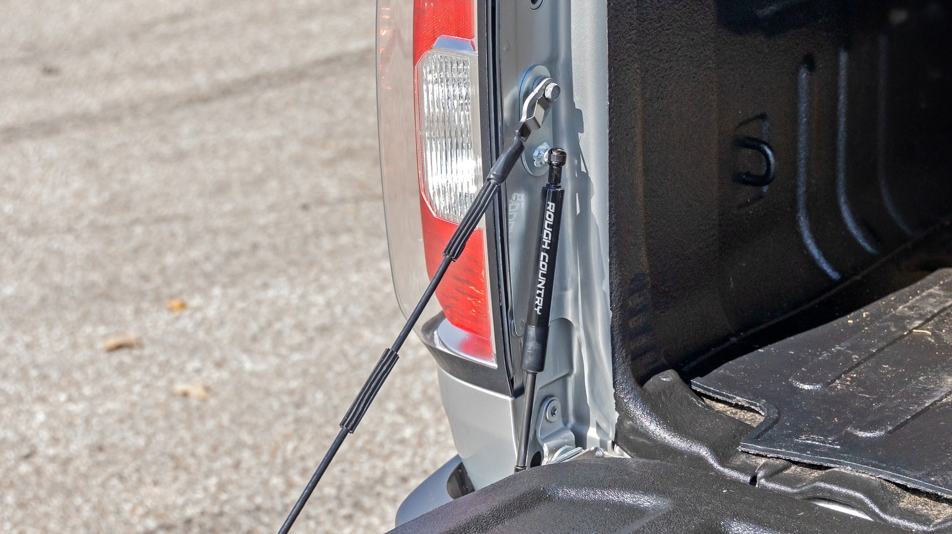 Tailgate Assist | Chevy/GMC Canyon/Colorado 2WD/4WD (2015-2022) | 73218
