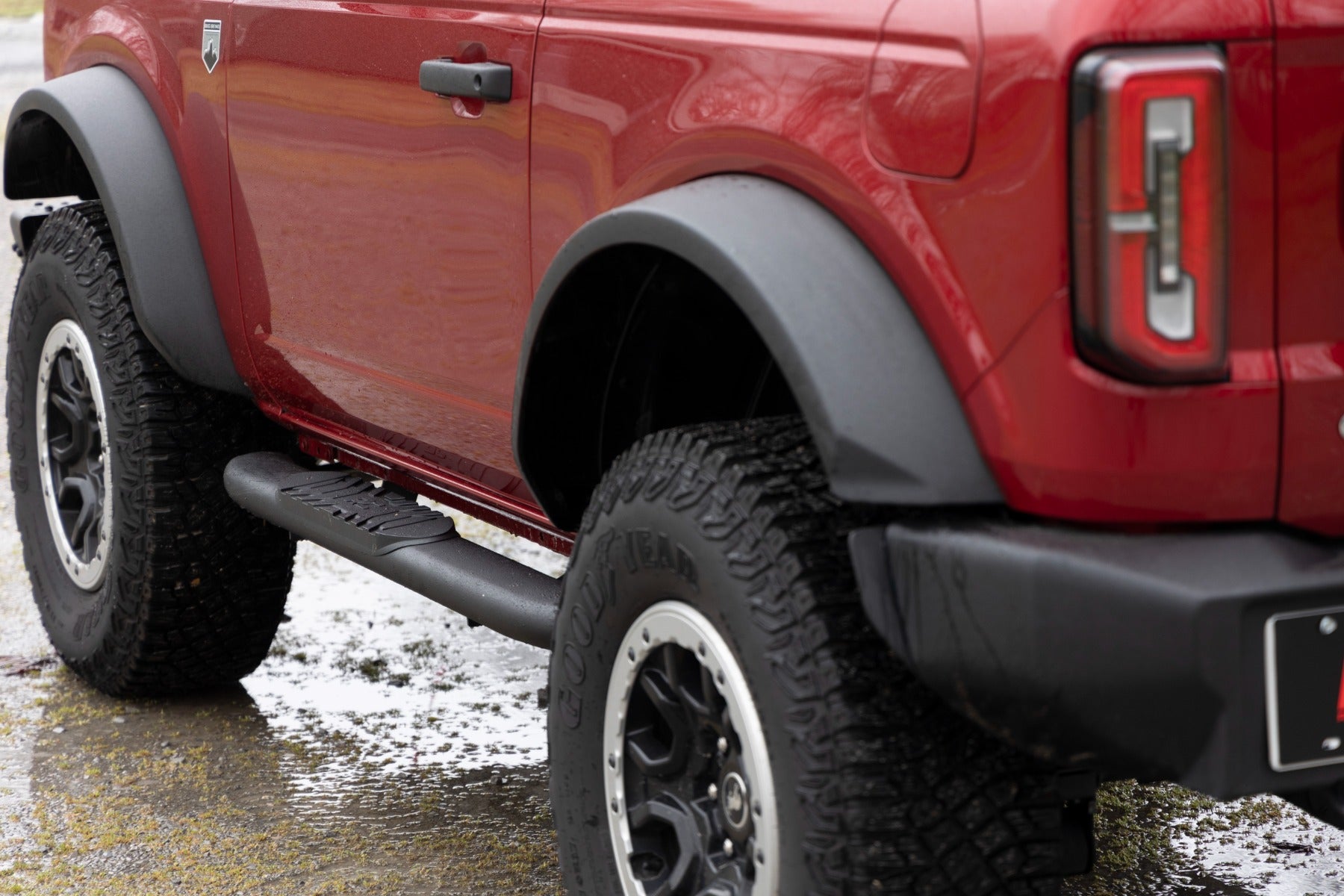 Oval Nerf Steps | 2-Door | Black | Ford Bronco (2 Door) 4WD (2021-2025) | 21012