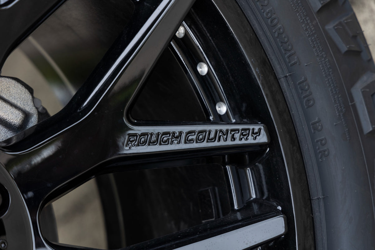 Rough Country 95 Series Wheel | One-Piece | Gloss Black | 22x10 | 6x5.5 | -25mm | 95221012