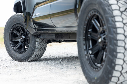 Rough Country 84 Series Wheel | Gloss Black | 18x8.5 | 6x5.5 | +0mm | 84180912