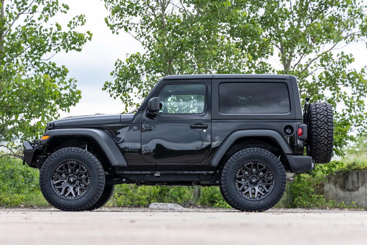 Rough Country 95 Series Wheel | Machined One-Piece | Gloss Black | 20x10 | 5x5 | -19mm | 95201018M