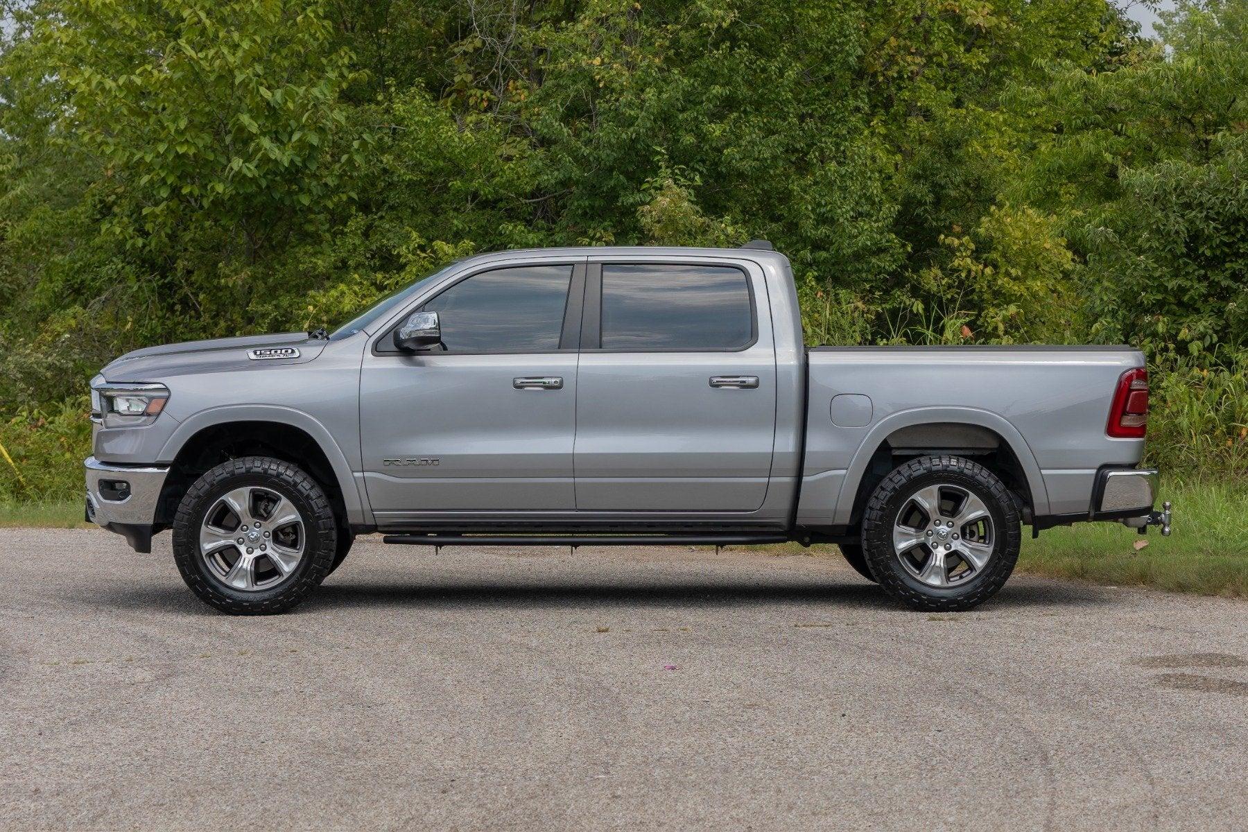 OV2 Running Boards | Side Step Bars | Crew Cab | Ram 1500 (19-25)/1500 TRX (21-24)  | 14008